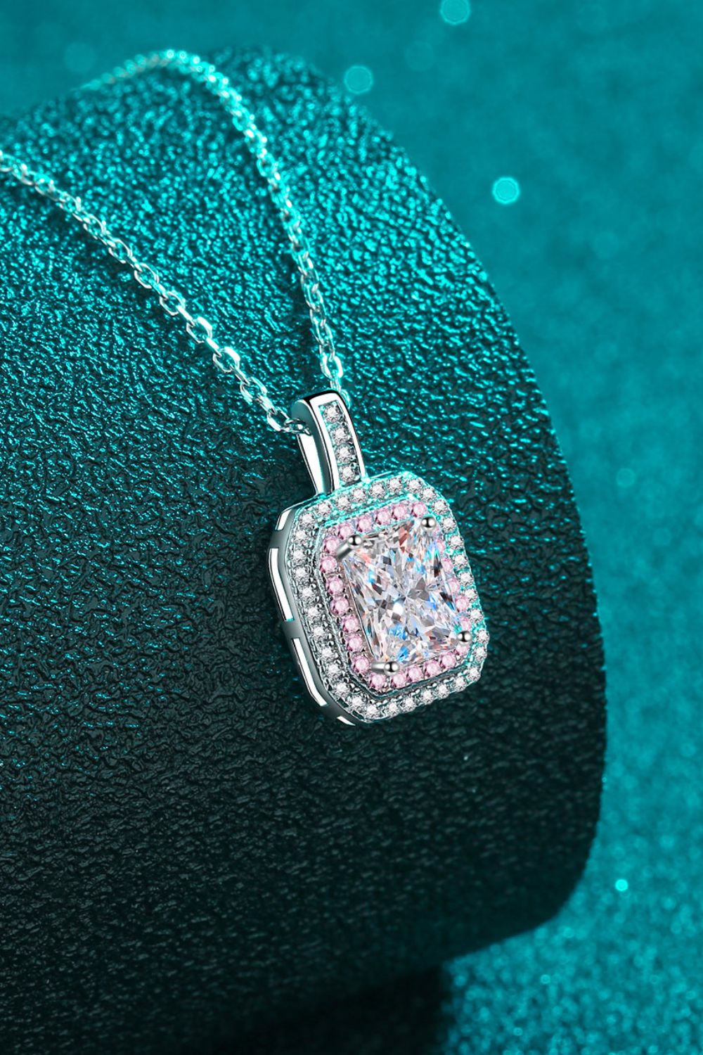 1 Carat Moissanite Geometric Pendant Chain Necklace - Runway Regalia