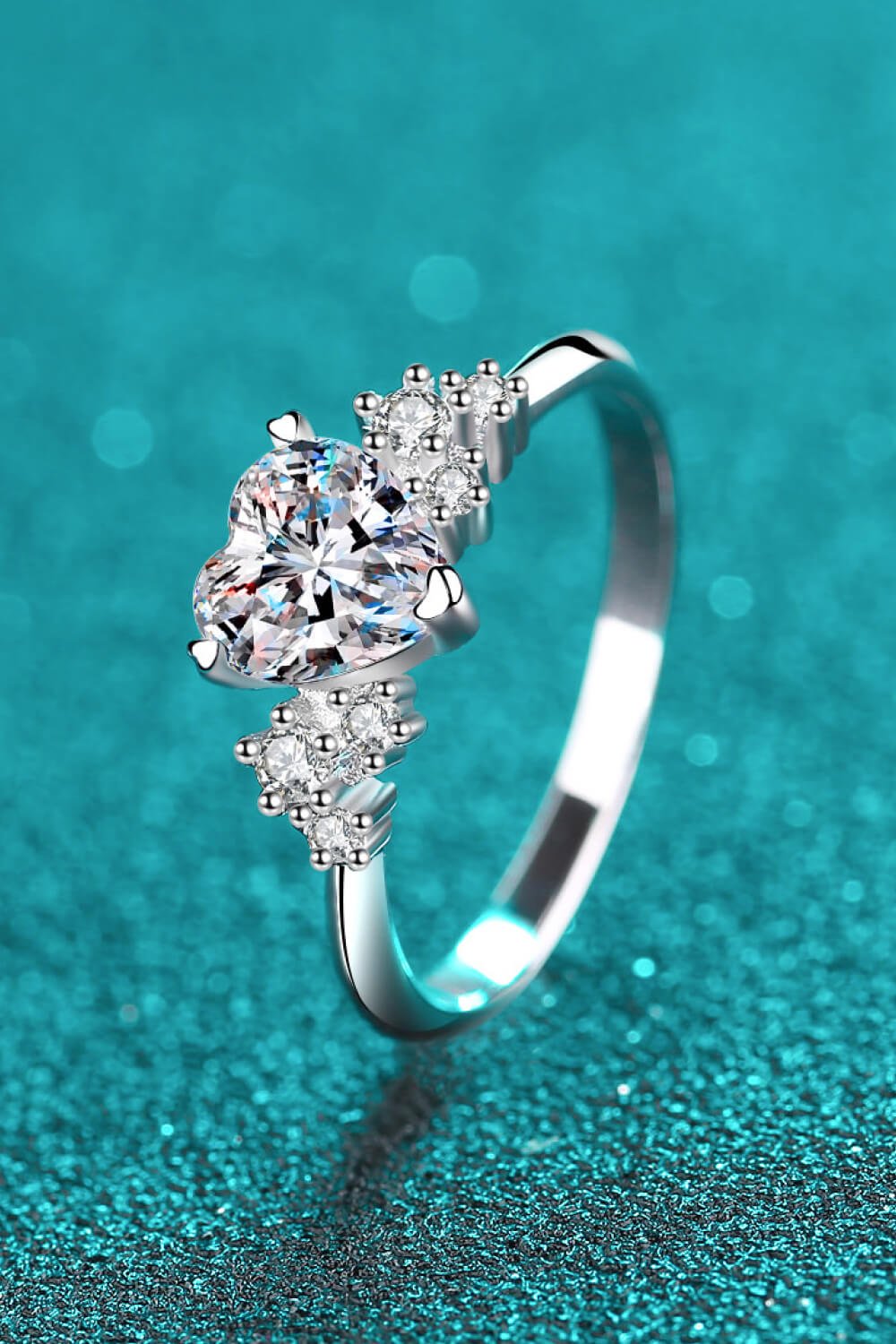 1 Carat Moissanite Heart Ring - Runway Regalia