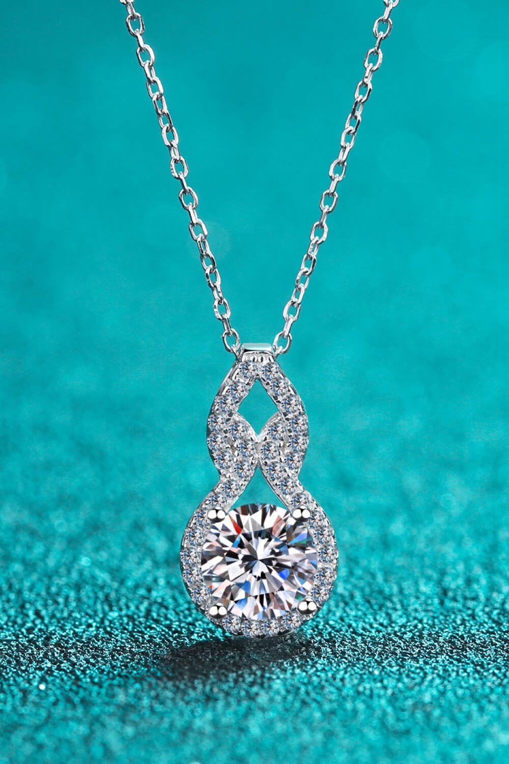 1 Carat Moissanite Pendant Necklace - Runway Regalia