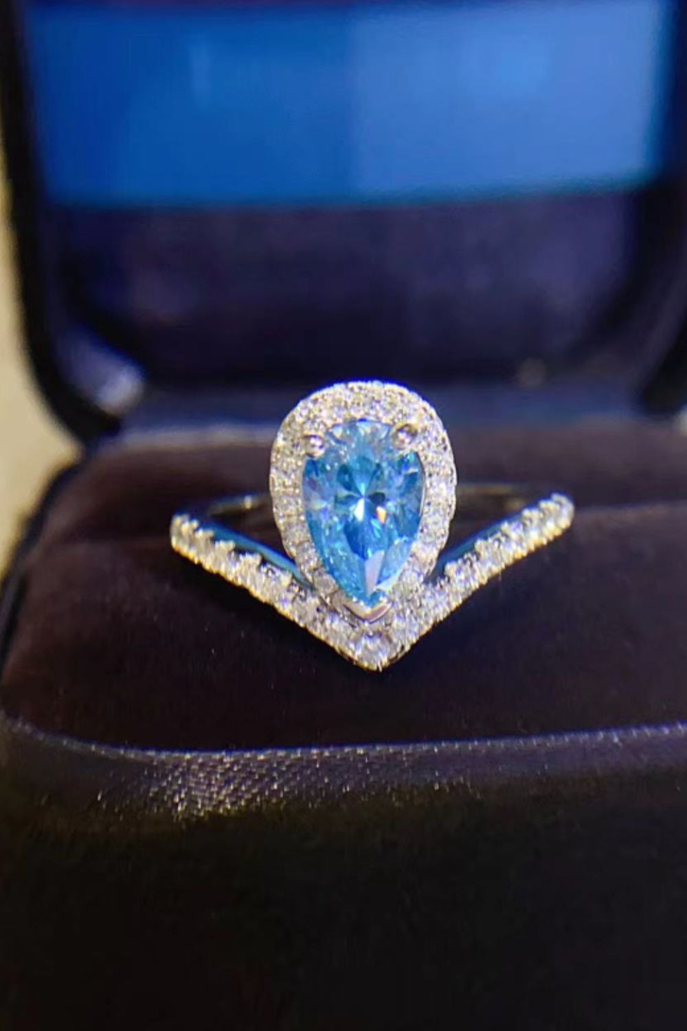 1 Carat Pear Shape Moissanite Heart Ring - Runway Regalia