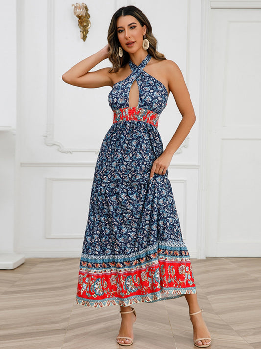 Vestido con cuello halter y estampado fruncido