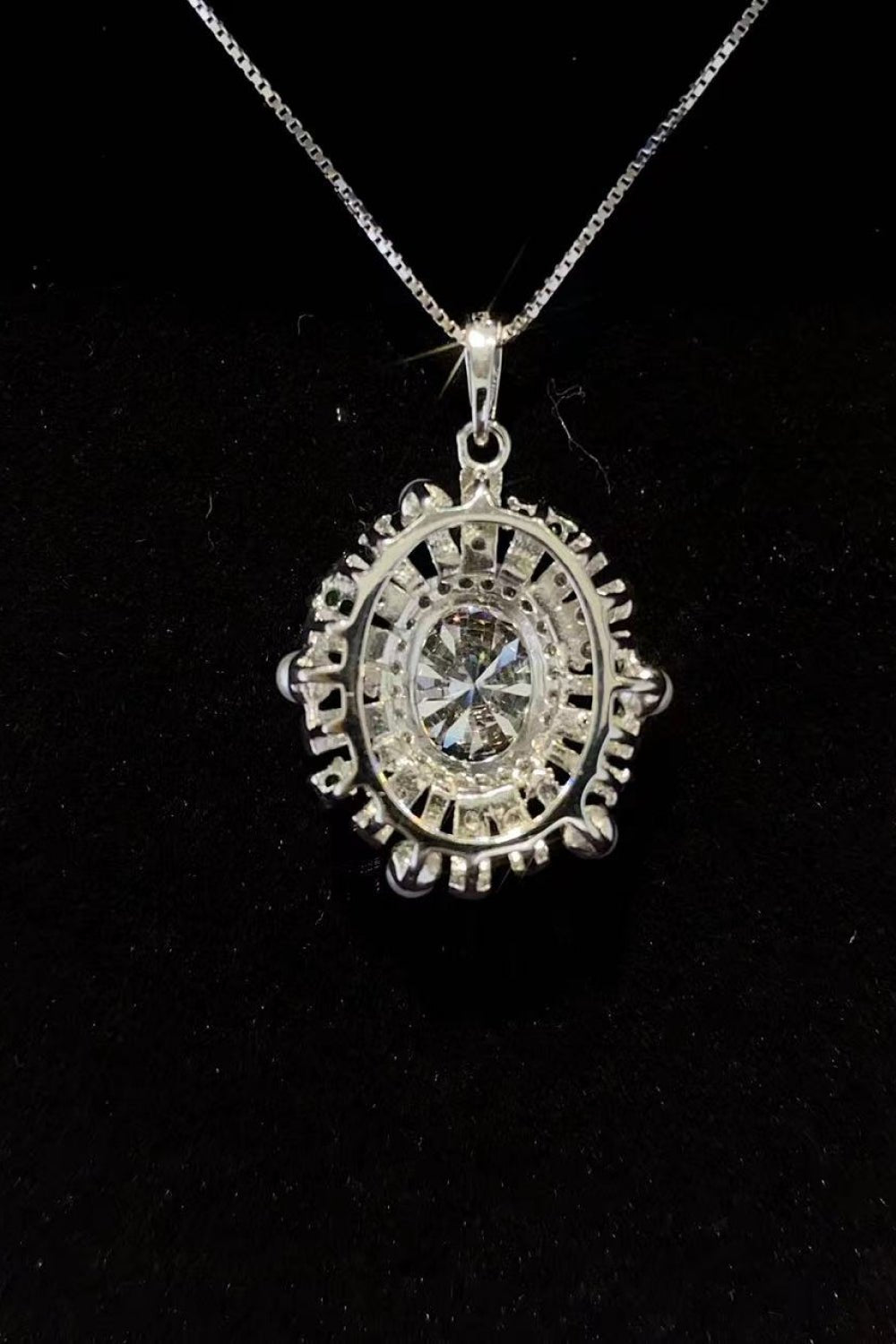 2 Carat Moissanite 925 Sterling Silver Necklace - Runway Regalia