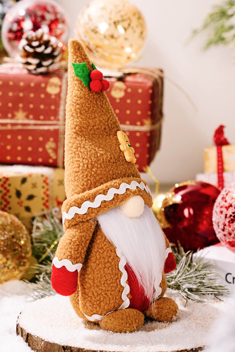 2 - Pack Christmas Gingerbread Gnomes - Runway Regalia