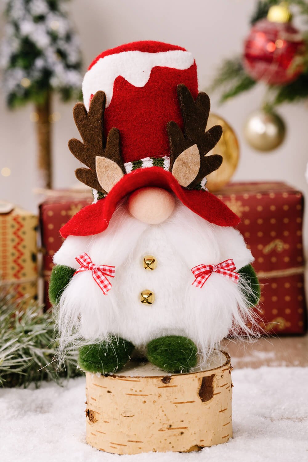 2 - Pack Christmas Reindeer Gnomes - Runway Regalia