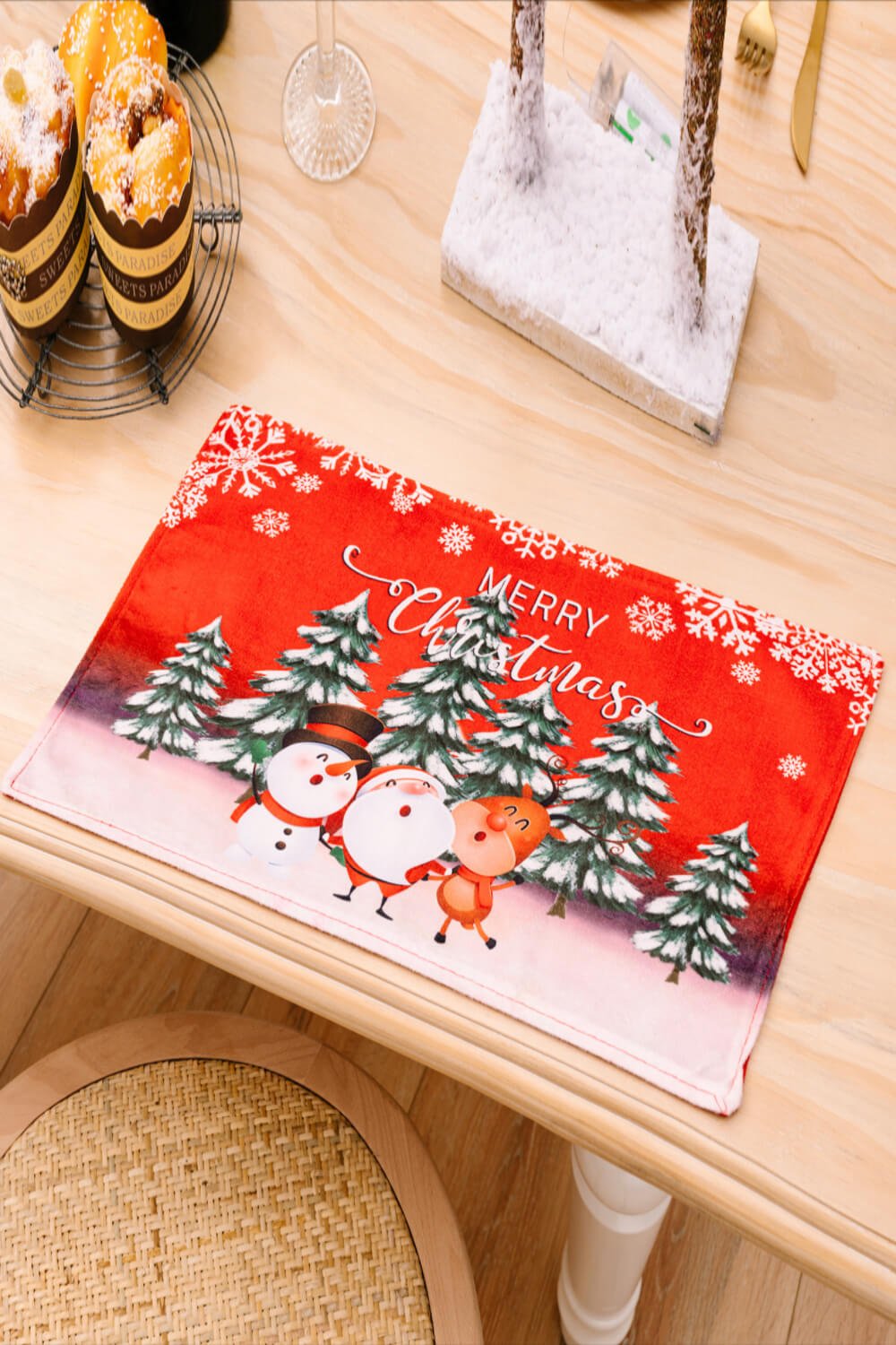 4 - Pack Christmas Placemats - Runway Regalia