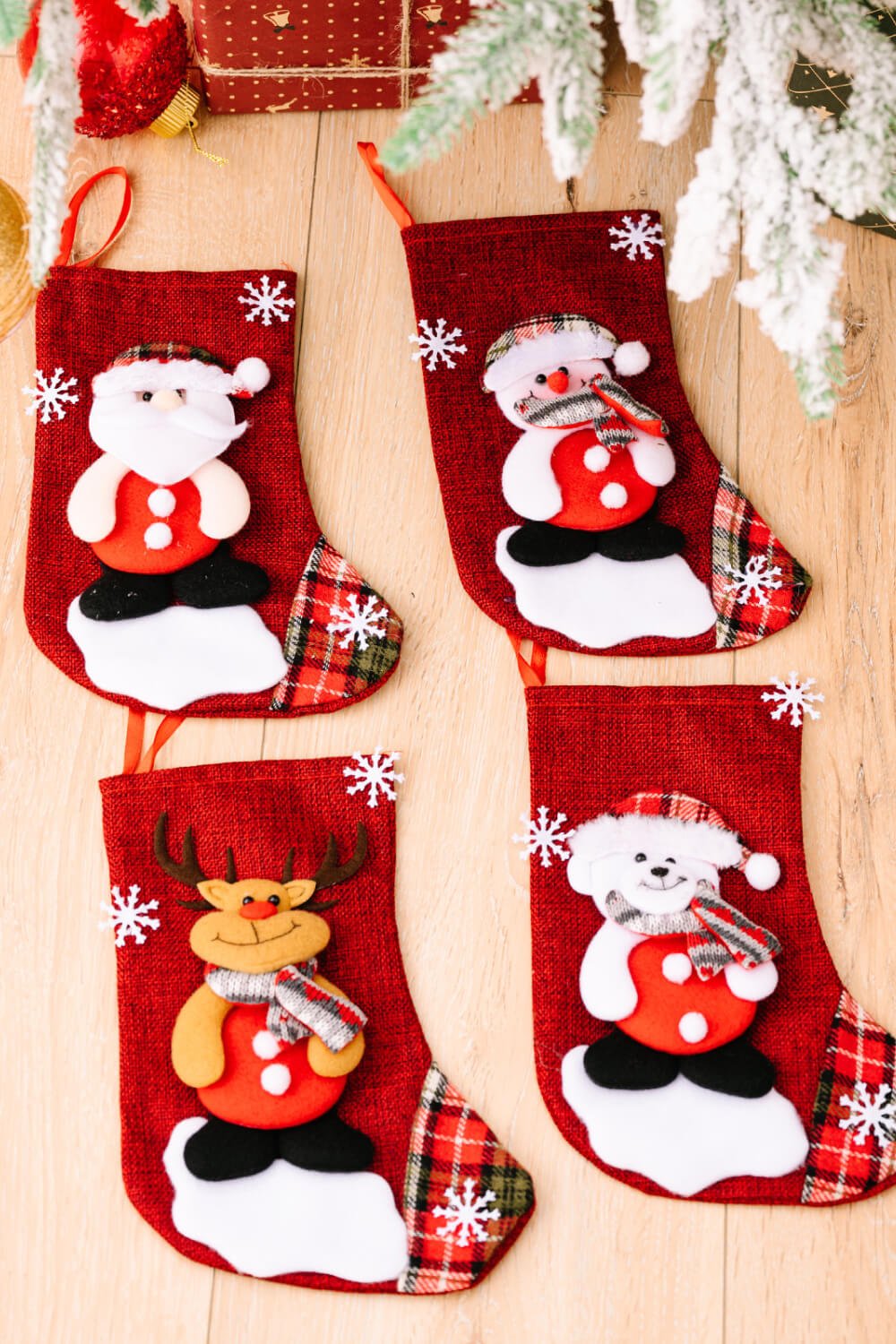 4 - Pack Snowflake Christmas Stocking Hanging Widgets - Runway Regalia