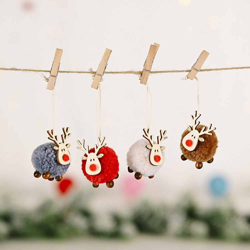 4 - Piece Reindeer Hanging Widgets - Runway Regalia