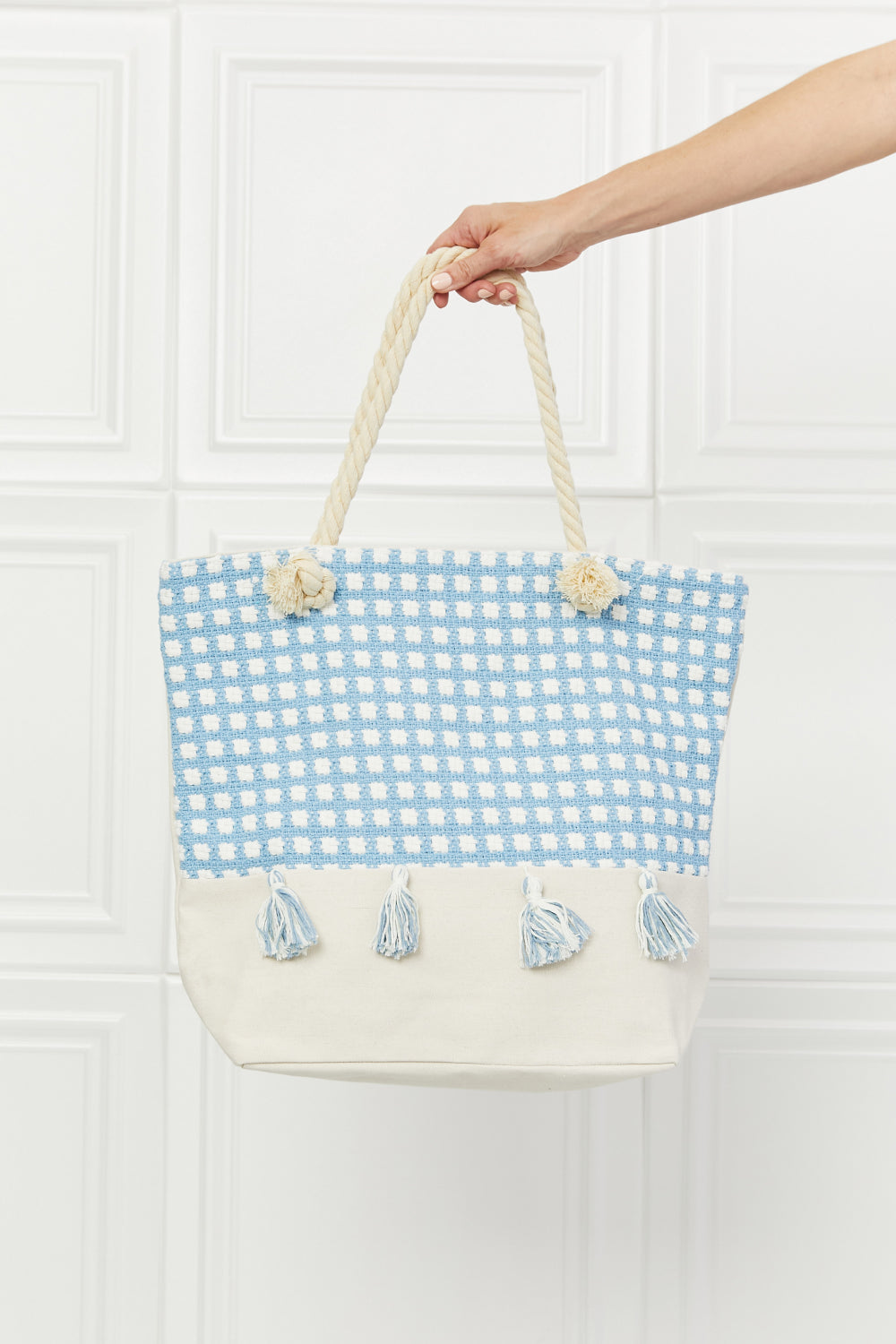 Bolso de mano con borlas y diseño de cita de picnic de Justin Taylor