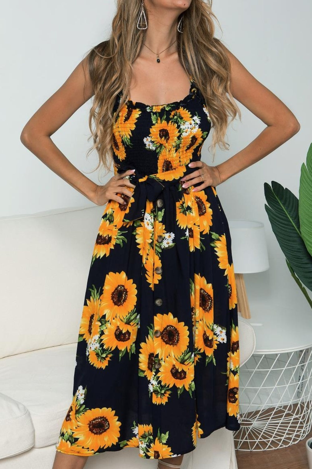 Vestido camisola sin mangas con estampado de girasoles fruncidos