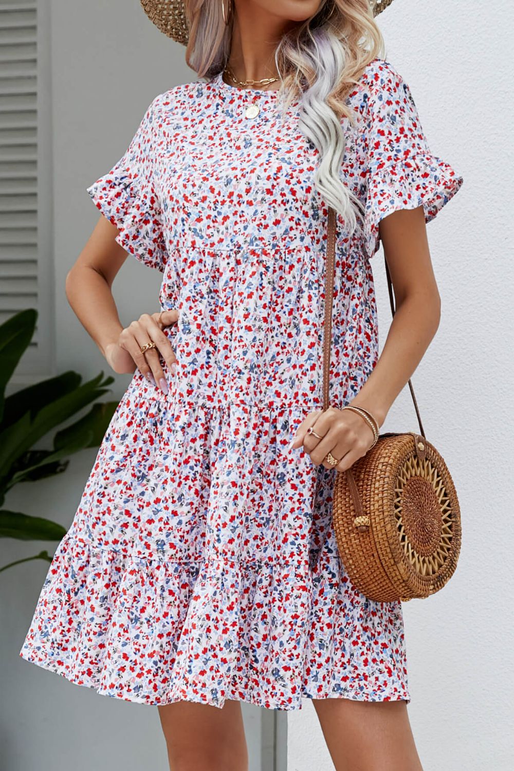 Vestido con volantes y mangas con estampado floral ditsy