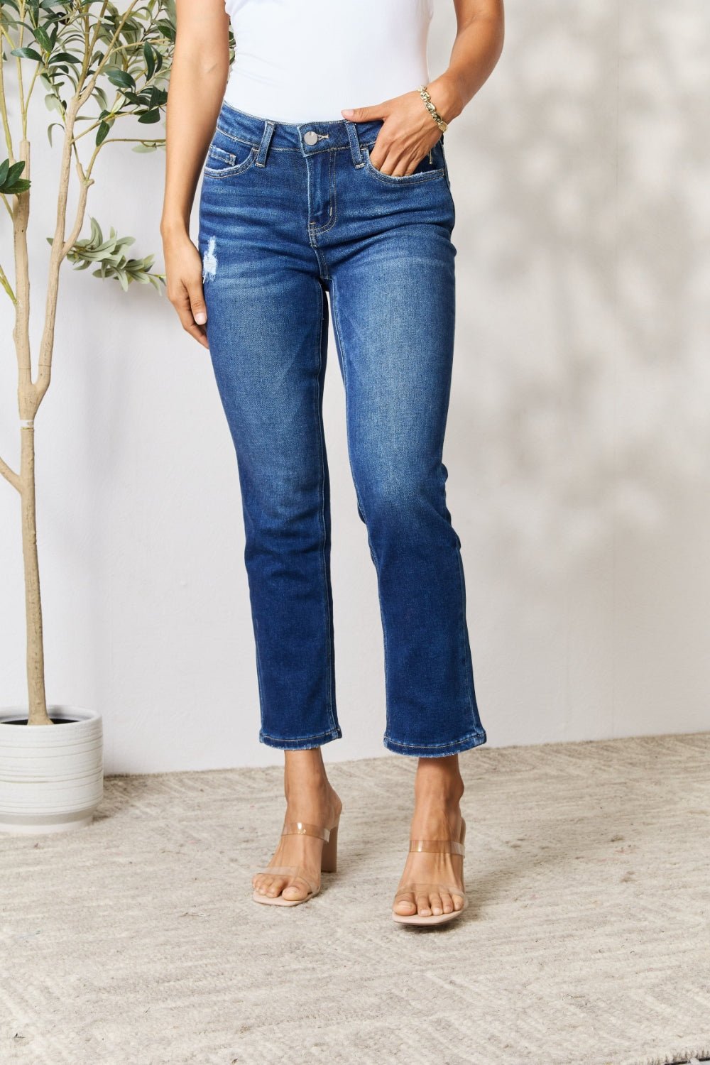 BAYEAS Distressed Cropped Jeans - Runway Regalia