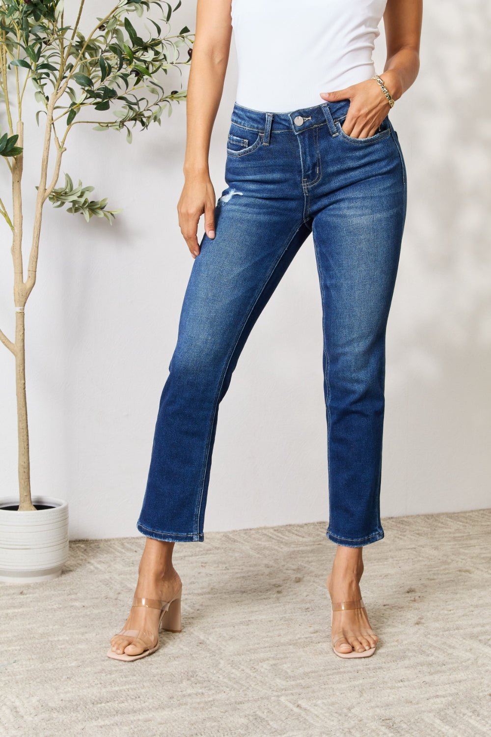 BAYEAS Distressed Cropped Jeans - Runway Regalia