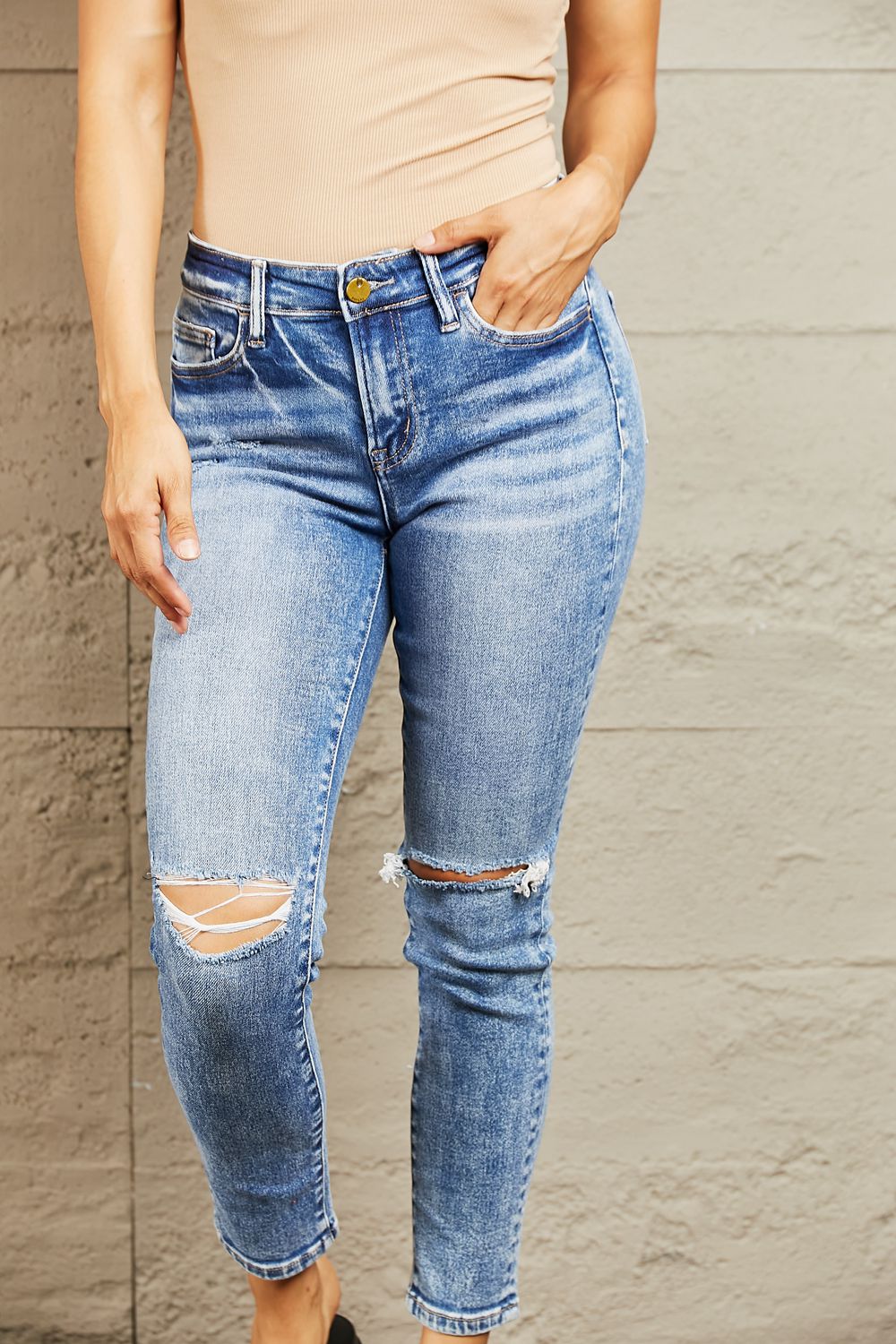 BAYEAS Mid Rise Distressed Skinny Jeans - Runway Regalia