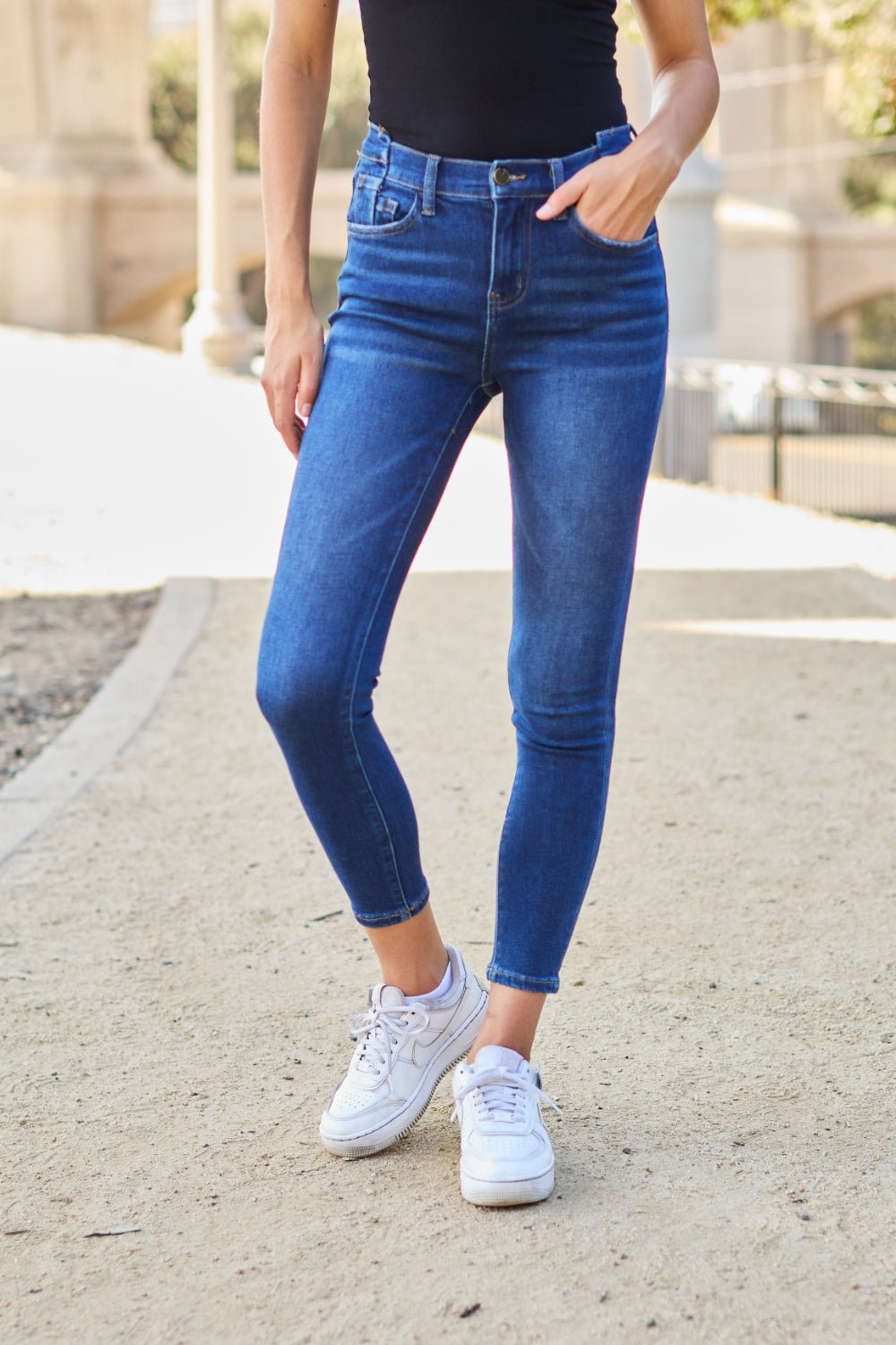 BAYEAS Skinny Cropped Jeans - Runway Regalia