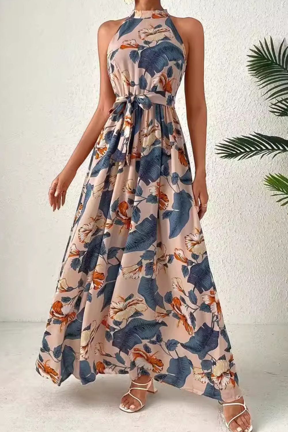 Vestido sin mangas con estampado floral anudado