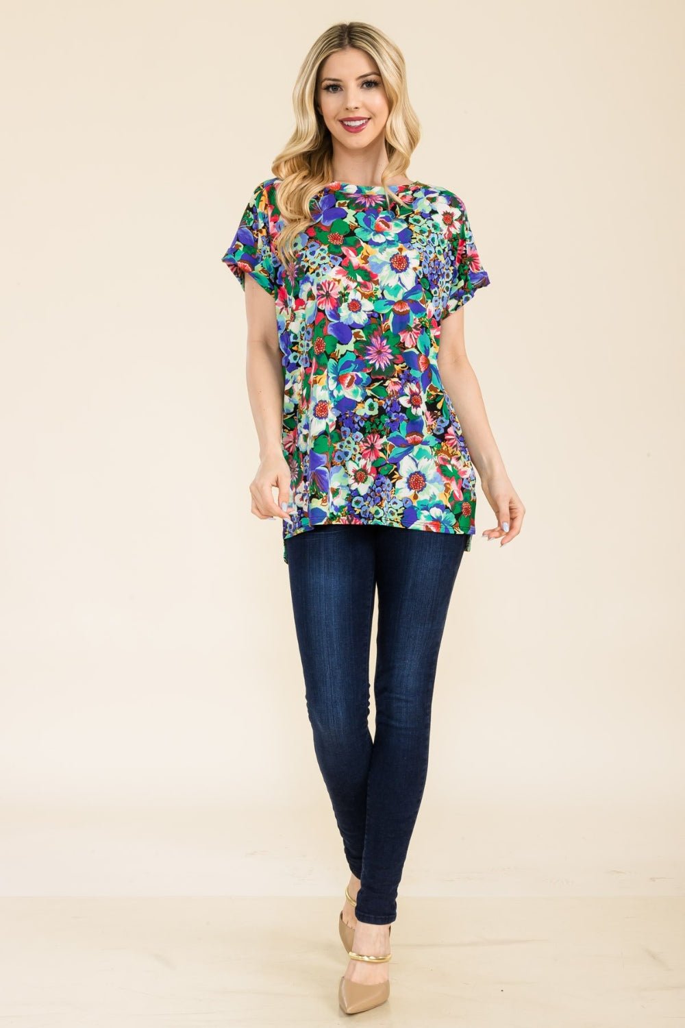 Celeste Full Size Round Neck Short Sleeve Floral T-Shirt - Runway Regalia