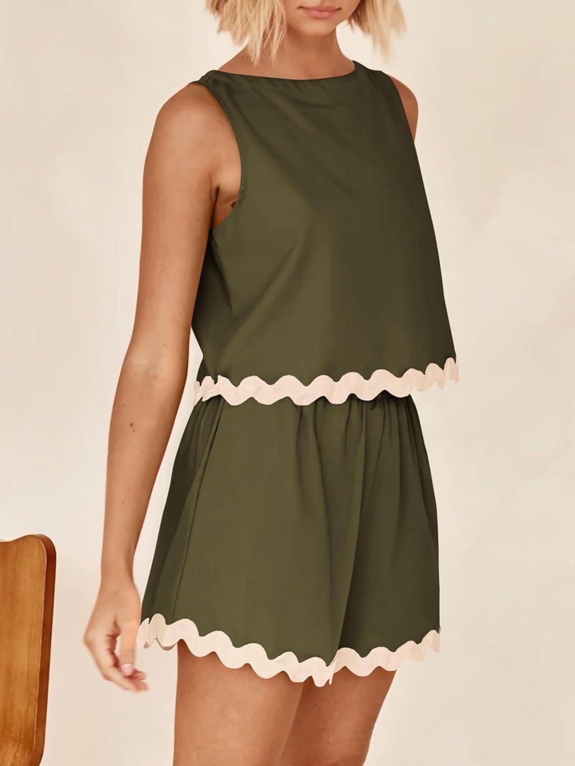 Contrast Trim Sleeveless Top and Shorts Set - Runway Regalia