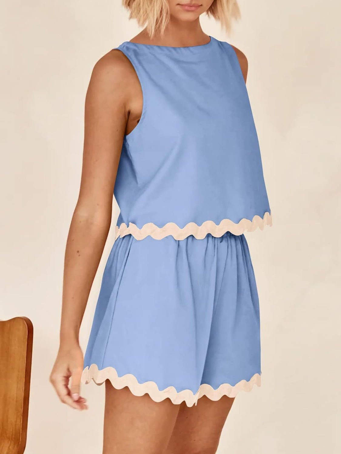 Contrast Trim Sleeveless Top and Shorts Set - Runway Regalia