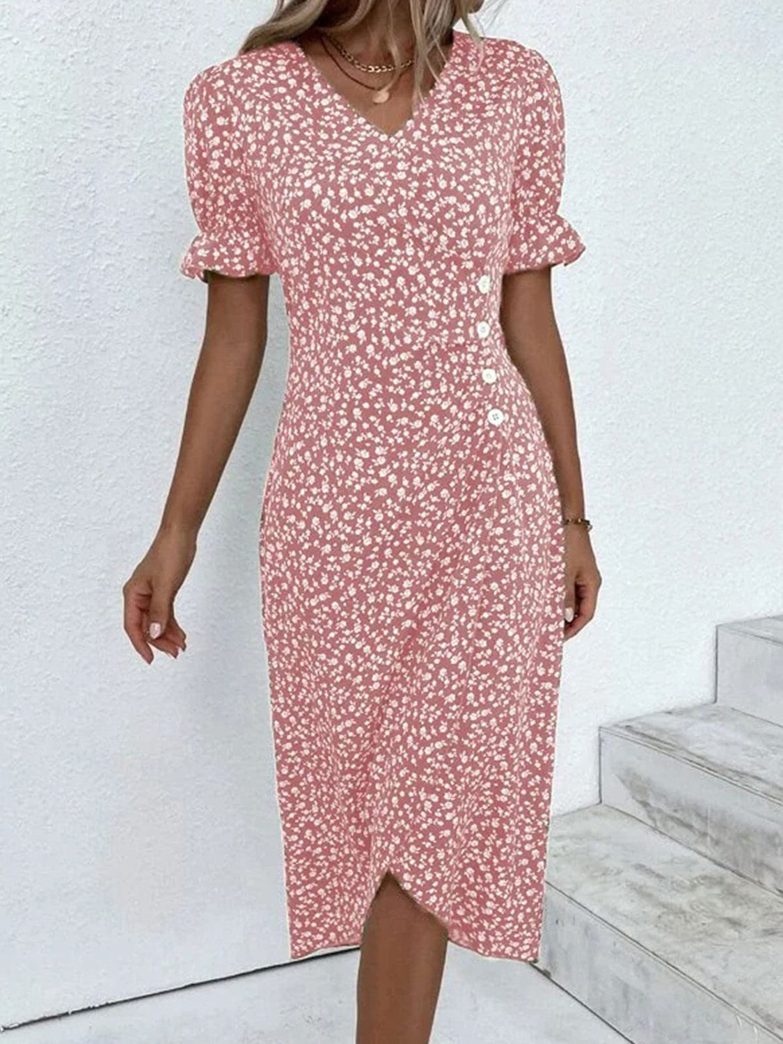 Vestido midi con mangas con volantes cruzados y estampado de tamaño completo