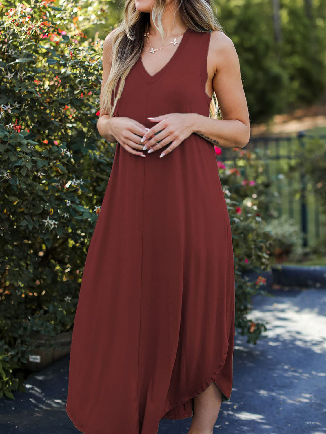 Vestido midi de tirantes con escote en V y talla grande