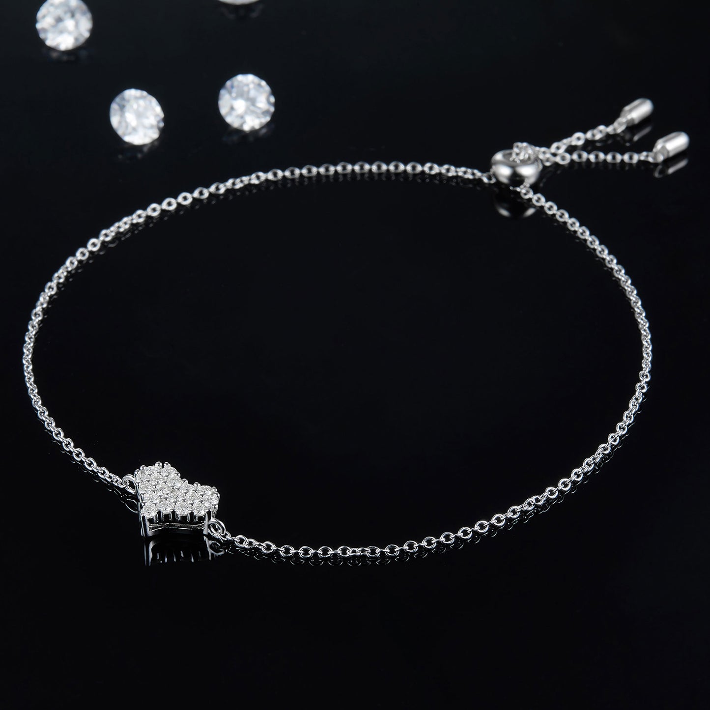 Pulsera de corazón de plata de ley 925 con moissanita